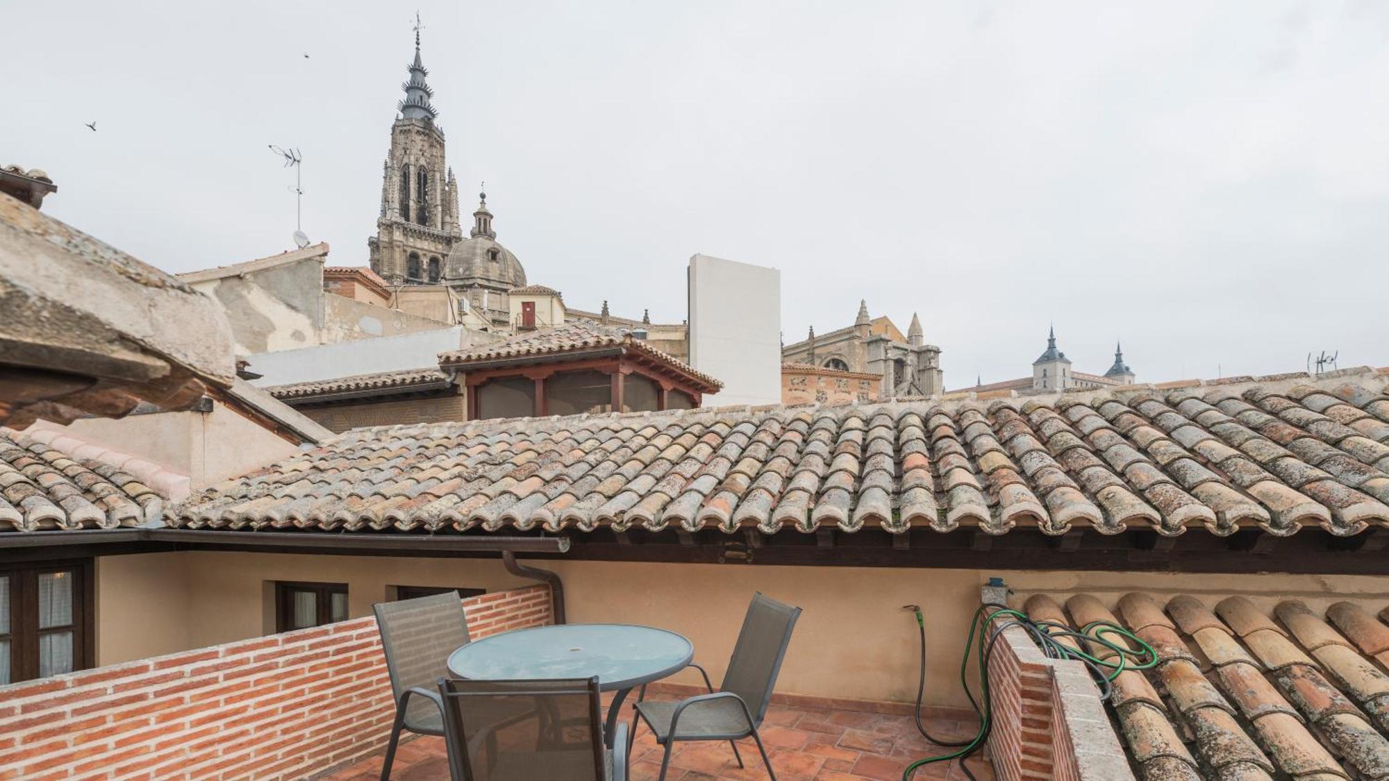 Apartamentos Las Teresitas Junto A La Catedral Toledo Rum bild