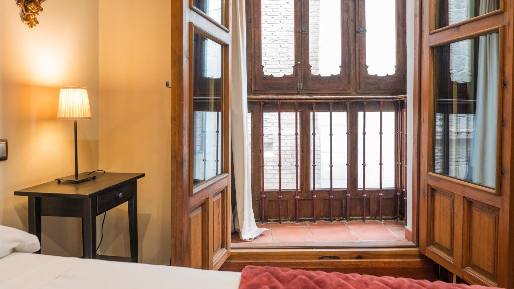 Apartamentos Las Teresitas Junto A La Catedral Toledo Exteriör bild