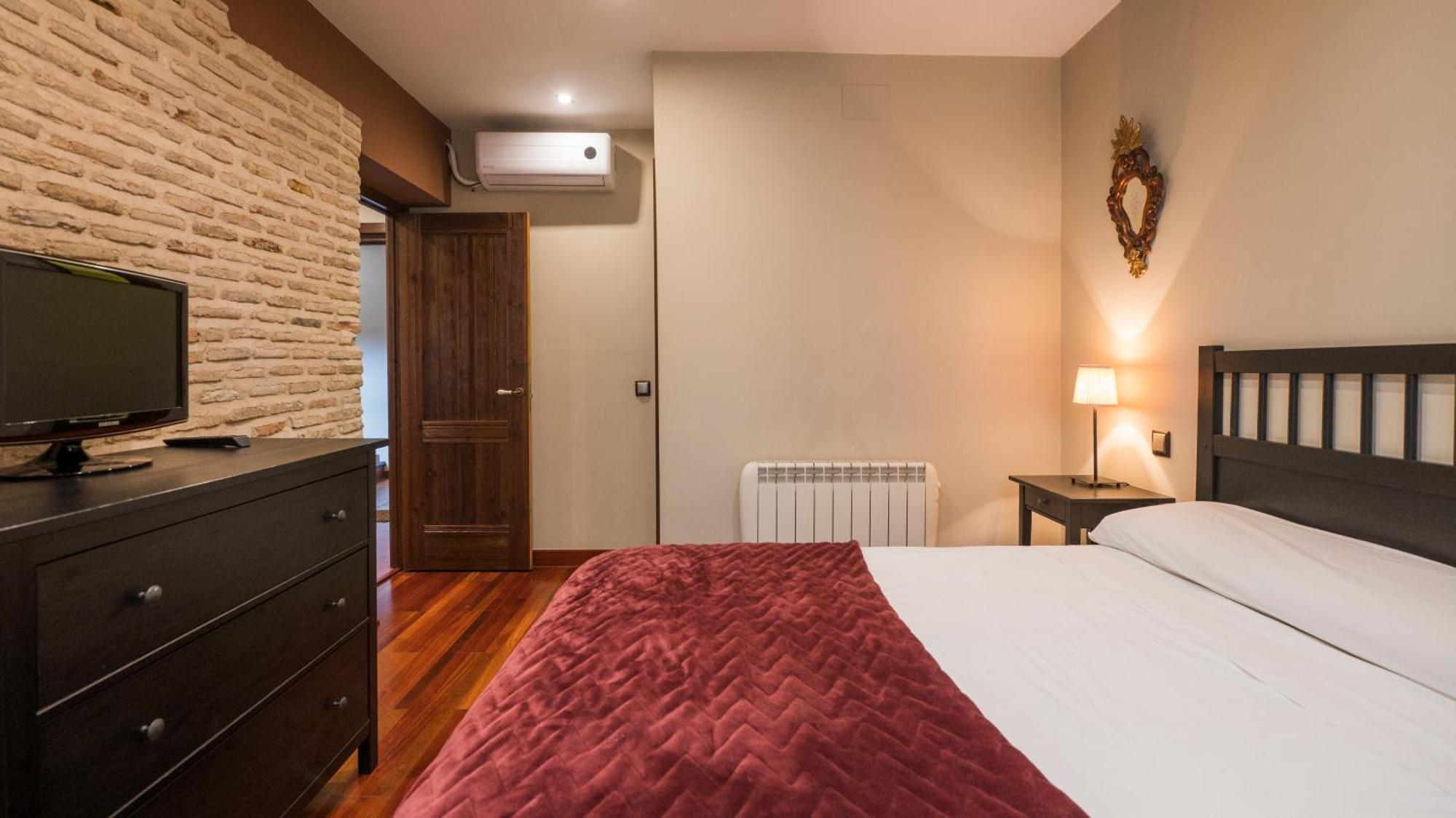 Apartamentos Las Teresitas Junto A La Catedral Toledo Rum bild